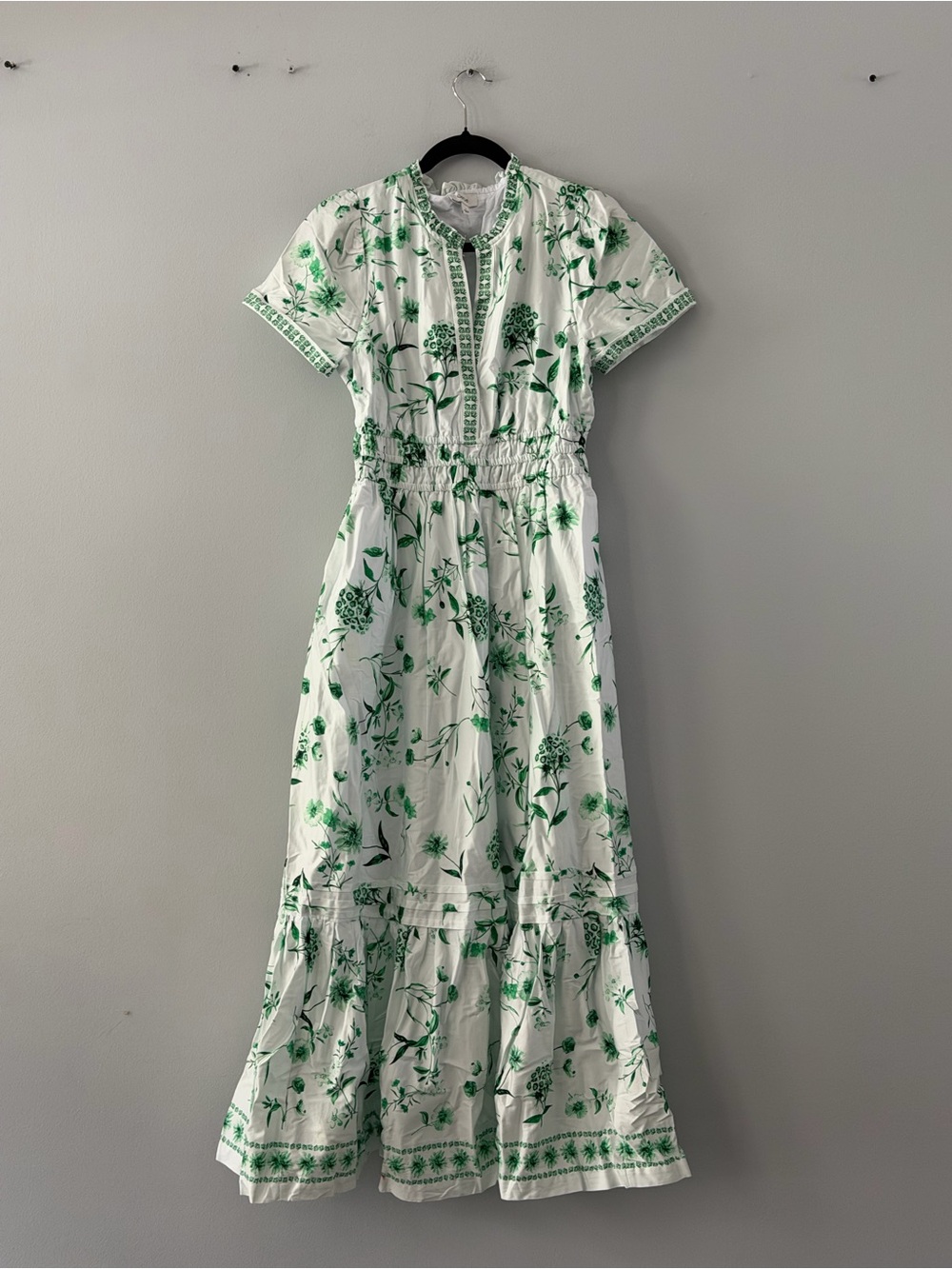 Cece White & Green Floral Midi Dress - Women - Picture 6 of 8